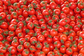 Lidl wycofuje pomidory w puszce. W produkcie mogą znajdować się kawałki plastiku