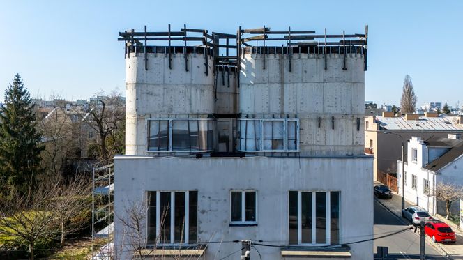 Nadbudowa kamienicy na Gocławku w Warszawie