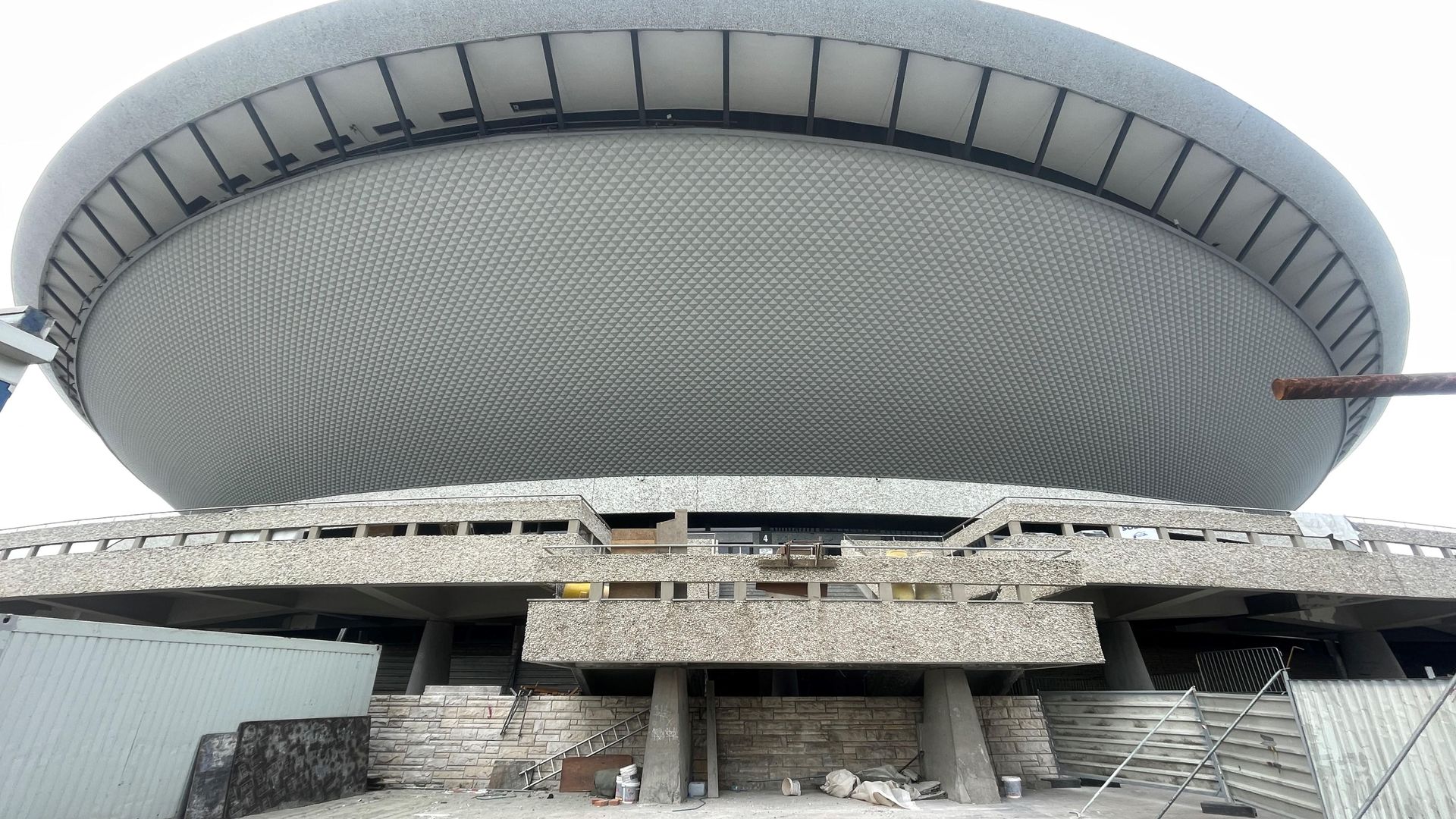 Spodek w Katowicach ogrodzony