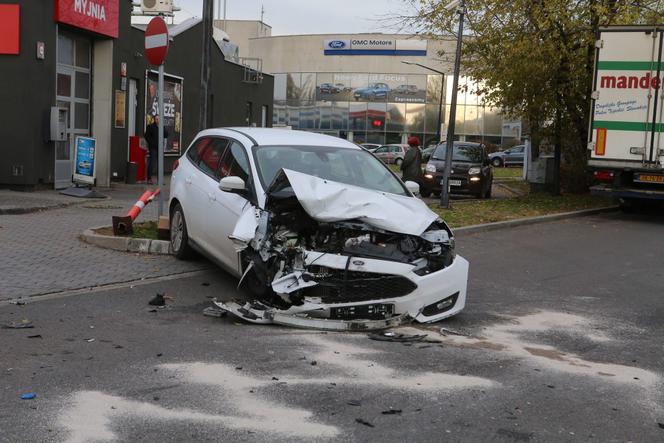 Wypadek dzwon kolizja stłuczka ul.Krasnobrodzka Warszawa