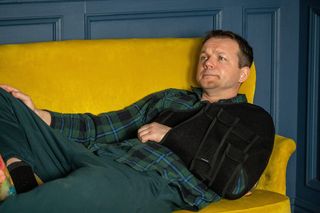 Barwy szczęścia, odcinek 3094: Poturbowany Bruno trafi do szpitala po ataku Żyłki! Przejdzie poważną operację?