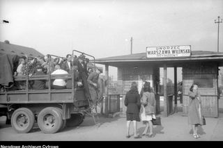 Warszawa. Dworzec Wileński dawniej i dziś