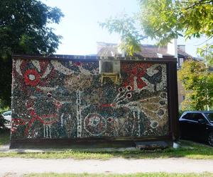 Niezwykła ściana w centrum Olsztyna. Przez kilkanaście lat była ukryta pod graffiti [ZDJĘCIA]