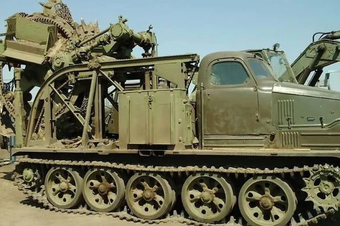 koparka wojskowa BTM-3