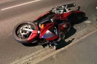 Motocyklista uderzył w słup i zginął! Zarzuty dla 20-latki