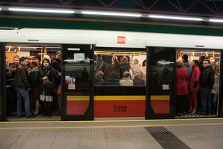 Warszawa. Wypadek w metrze. Pociąg potrącił mężczyznę