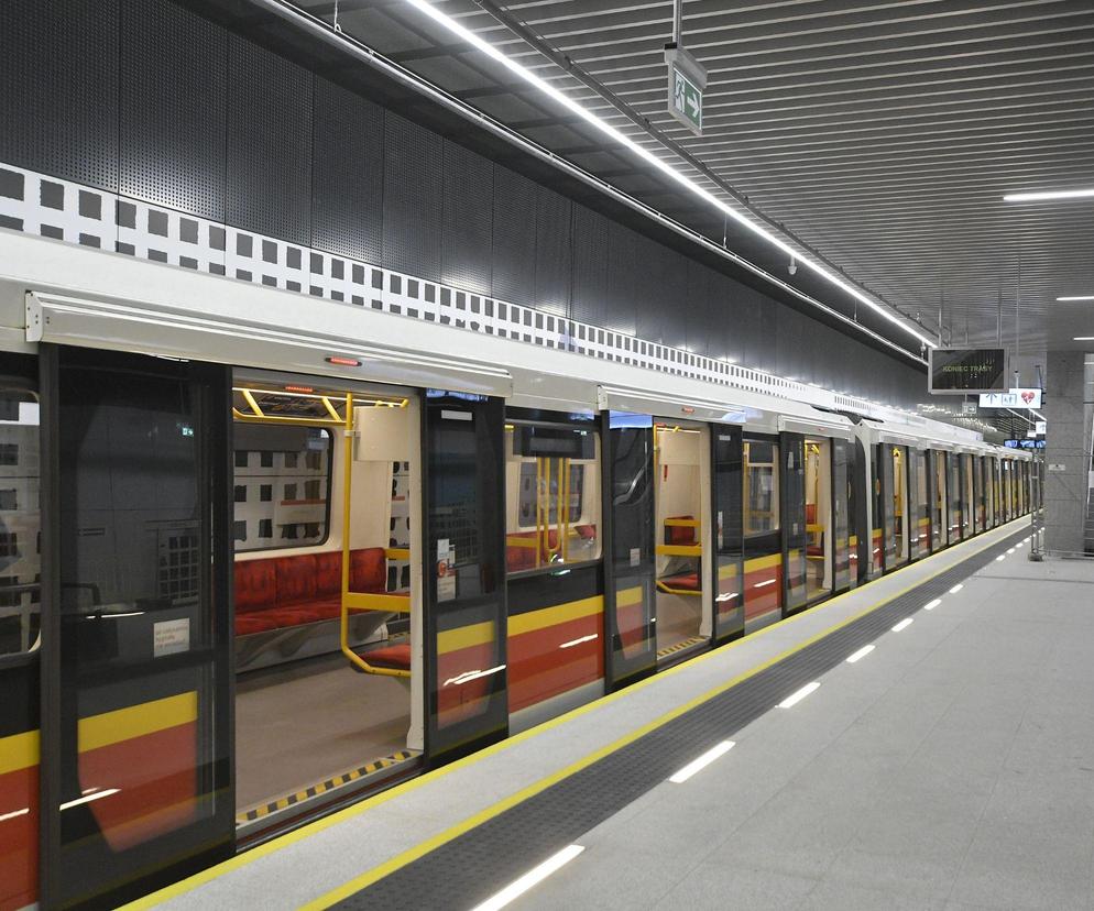 Metro w Warszawie czekają zmiany. Nowości również dla pasażerów