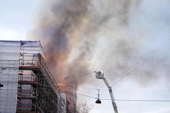 Przerażający pożar zabytkowego gmachu w stolicy Dani. „To jest nasza katedra Notre Dame”