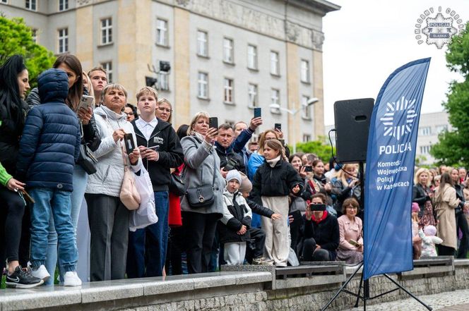 Policjantki i policjanci złożyli ślubowanie. 126 funkcjonariuszy zasiliło śląski garnizon