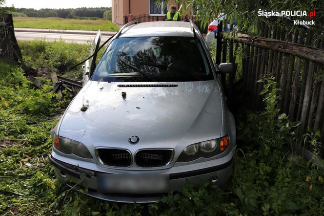 Łupnął BMW w płot i czym prędzej zwiał piechotą
