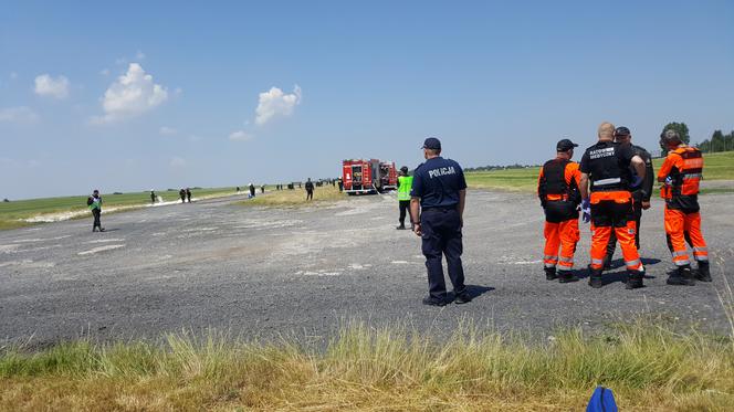 Uszkodzony samolot i awaryjne lądowanie! Ogromna akcja służb na lotnisku