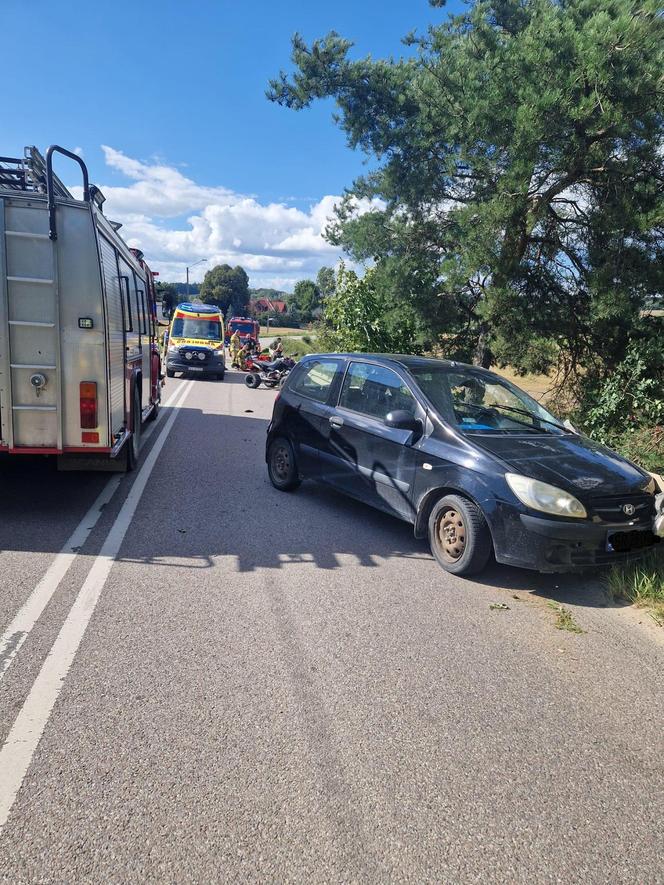 Nietrzeźwy kierowca hyundaia staranował 17-latka pod Kartuzami. Chłopak walczy o życie [ZDJĘCIA].