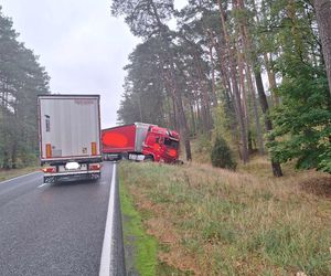 Tragiczny wypadek pod Bydgoszczą. 45-letni kierowca bmw zginął na miejscu. Utrudnienia w ruchu potrwają wiele godzin 