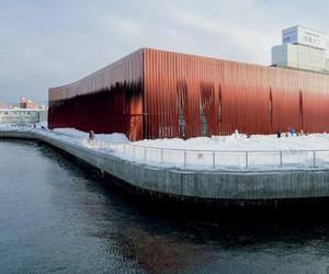 Muzeum Nebuta w Aomori: wiatr zapisany w stalowej konstrukcji