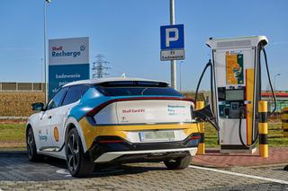 Ładowanie samochodu elektrycznego 