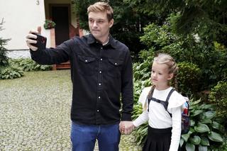 Barwy szczęścia, odcinek 2775: Hubert nie uratuje najważniejszego dnia córki. Klara nie raczy pojawić się obok Marysi i wszystko zobaczy na kamerze - ZDJĘCIA