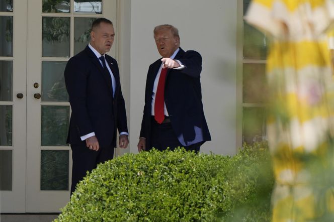 Trump i Nawrocki zamienili kilka słów w cztery oczy