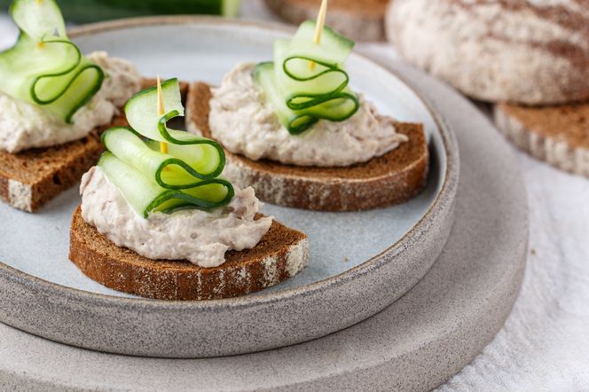 Postny forszmak ze śledzia – pasta śledziowa, która rządzi na kanapkach