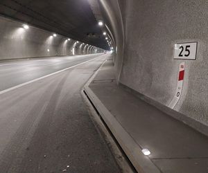 Tunel na zakopiance S7, pod Luboniem Małym 