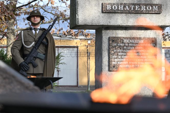 Polskie fabryki amunicji ponad podziałami. Szef MON i marszałek Sejmu w Rzeszowie 