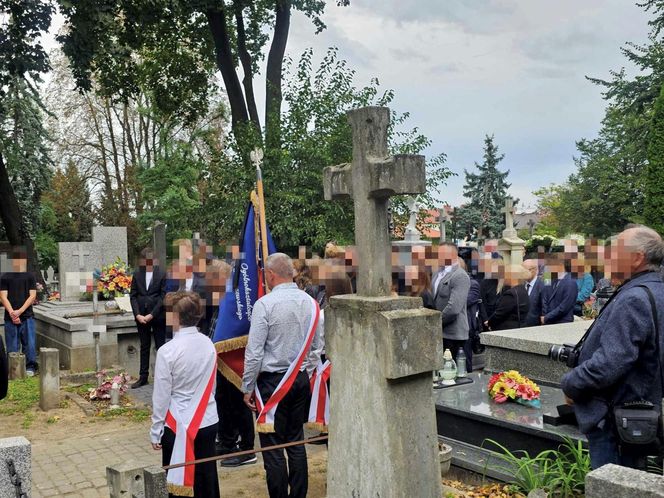 Pogrzeb Agnieszki Guz i jej syna w Sandomierzu. Rodzina i przyjaciele żegnają projektantkę gwiazd