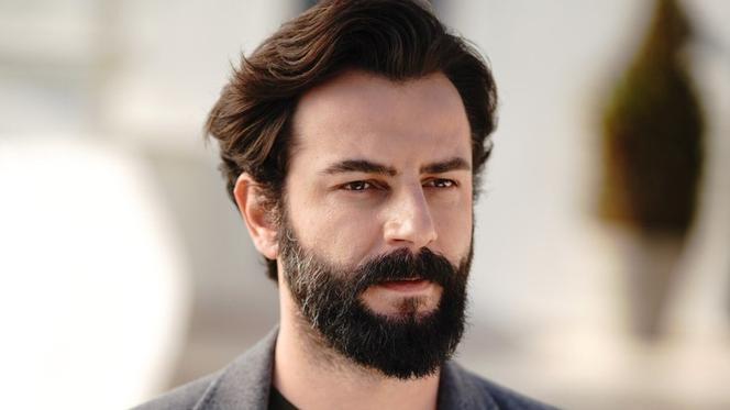 Przysięga. Gökberk Demirci