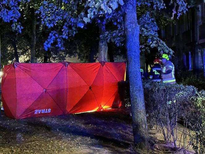 Pożar w bloku w Legionowie. Jedna osoba zginęła w płomieniach