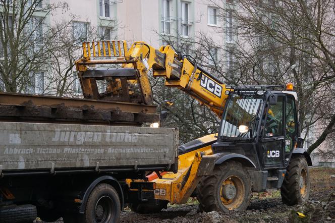 Remont torowiska na ul. Perłowej w Bydgoszczy. Prace nabierają tempa!