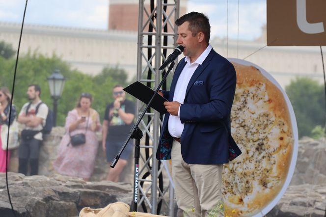 Dzień Cebularza 2025. Na pl. po Farze w Lublinie stanęło cebularzowe miasteczko