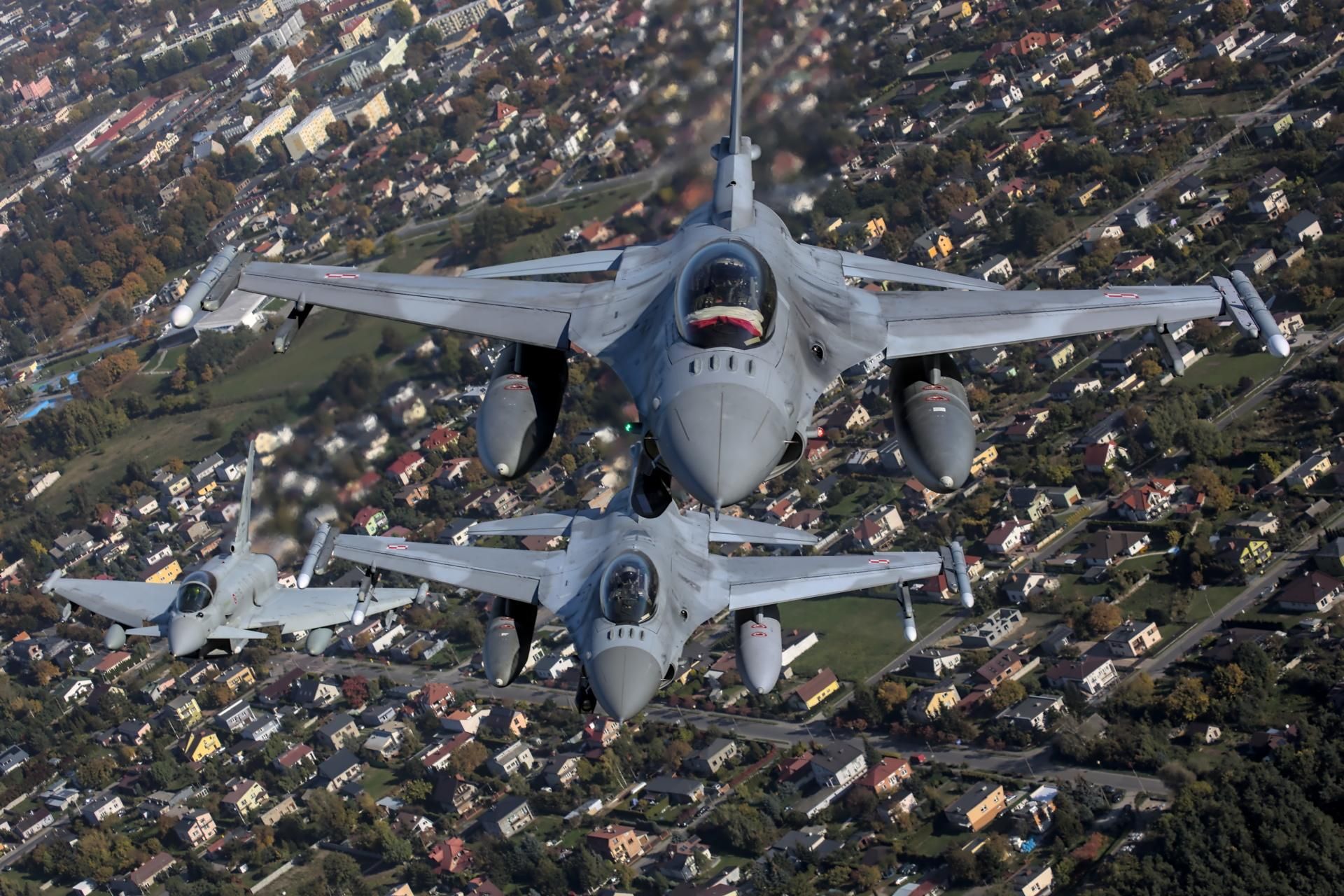 Polskie myśliwce F-16