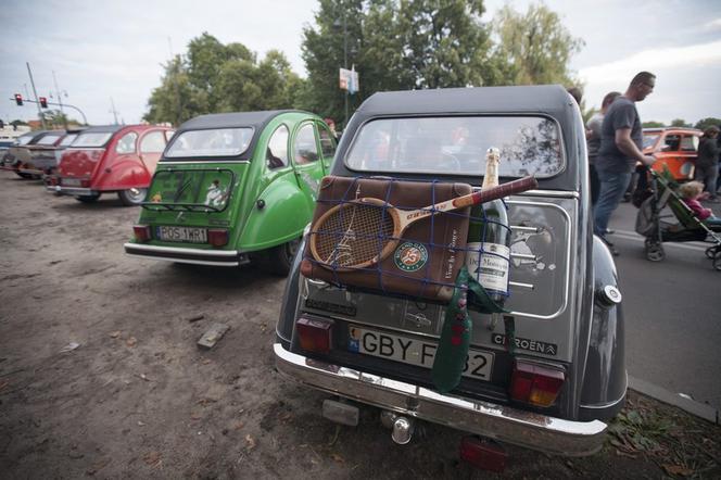 Światowy Zlot Miłośników Citroena 2CV w Toruniu