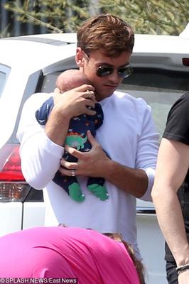 Tom Daley z synem Robertem Rayem