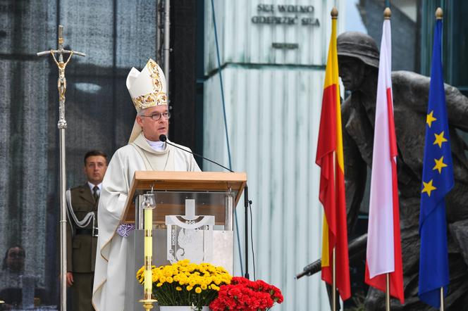 Uroczysta msza święta i Apel Pamięci w Warszawie