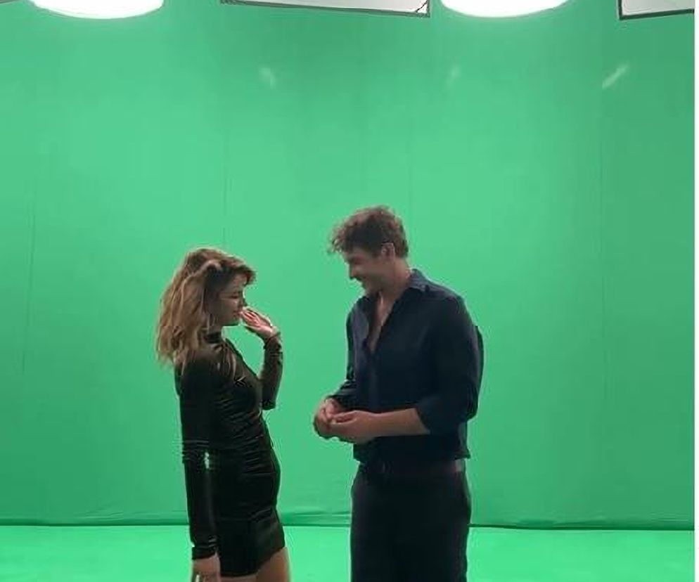 M jak miłość nowa czołówka. Kama (Michalina Sosna), Marcin (Mikołaj Roznerski)