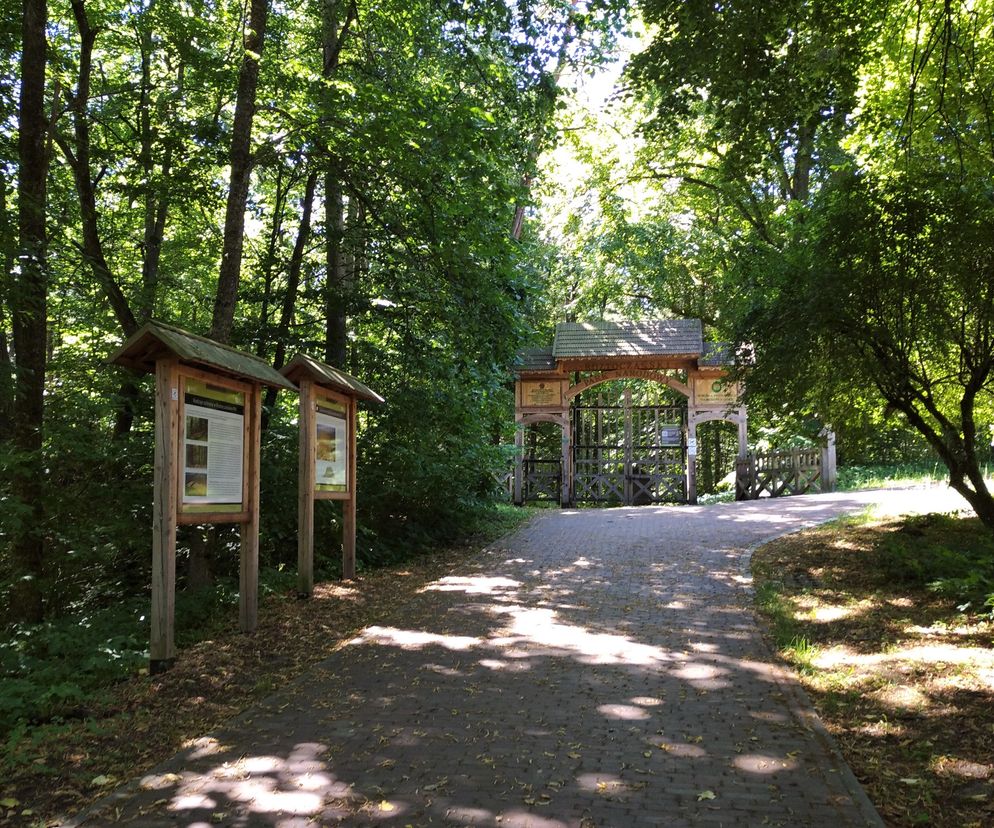 Wejście na ścieżkę na Bukową Górę RPN
