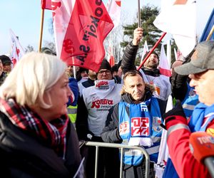 Konwencja KO w Gliwicach. Protest związkowców górniczych i hutniczych 