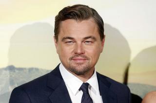 Najbogatszy człowiek walczy o kochankę z DiCaprio! Chce zrzucić go z klifu?!