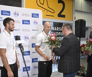 Kibice w szoku! Czekali na siatkarzy, a tu nagle wyszli polscy złoci medaliści
