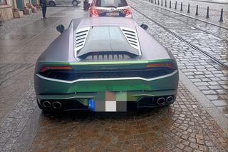 Tak zaparkował luksusowe auto w centrum Wrocławia. Mandat i 8 punktów karnych