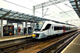 Kolejowy rozkład jazdy od połowy grudnia. Ruszają nowe połączenia z Trójmiasta do Pragi!  