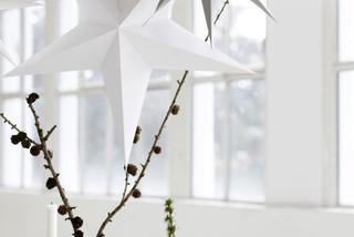 Świąteczne ozdoby domu - papierowa gwiazda