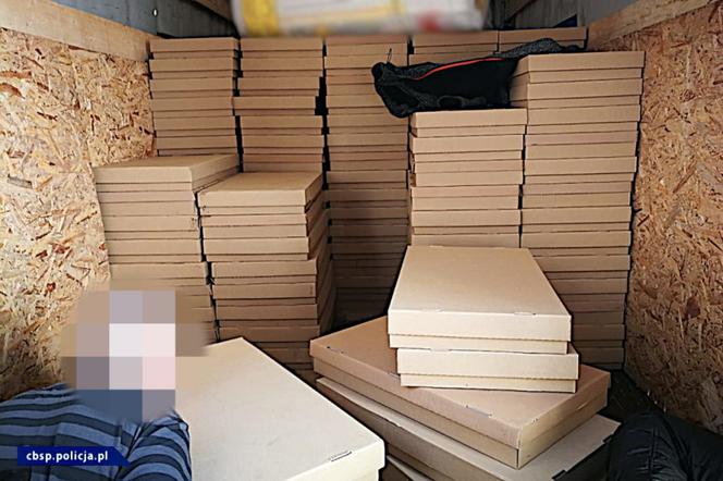 Pistolety, amunicja, kilogramy narkotyków. Uzbrojeni bandyci w rękach służb