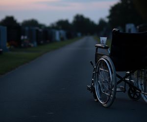 Tajemnicza kobieta na cmentarzu w Międzychodzie. Coś niebywałego wyszło na jaw