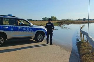 Policjani z Nowego Sącza pojechali w miejsca zalane przez powdódź na Dolnym Śląsku 