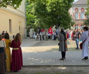 Orszak Jana Długosza w Nowym Sączu 