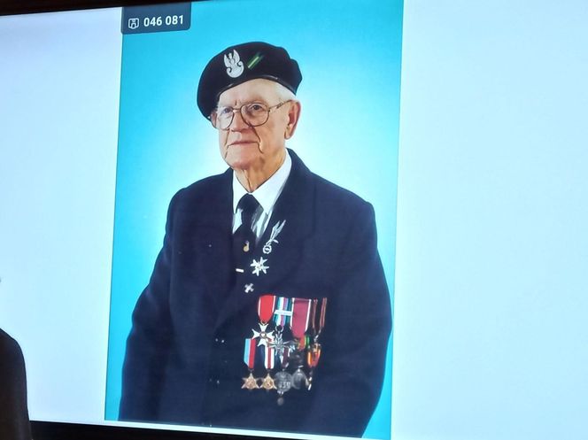 Wojenne pamiatki po Antonim Firleju w Muzuem Okręgowym w Lesznie. Był żołnierzem Dywizji Generała Maczka