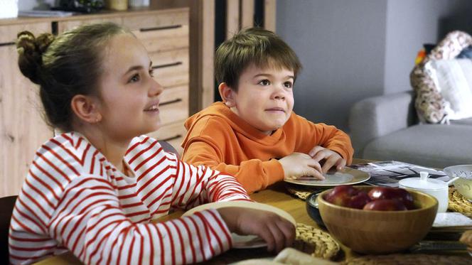 Barwy szczęścia. Paulinka (Lena Jastrzębska), Ksawery (Bartosz Gruchot)