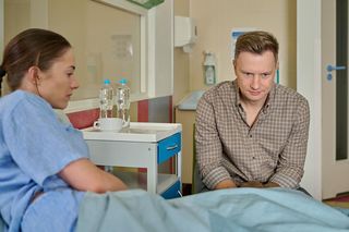 Na Wspólnej, odcinek 3931: Anka (Sonia Mietielica), Igor (Jakub Wesołowski) 