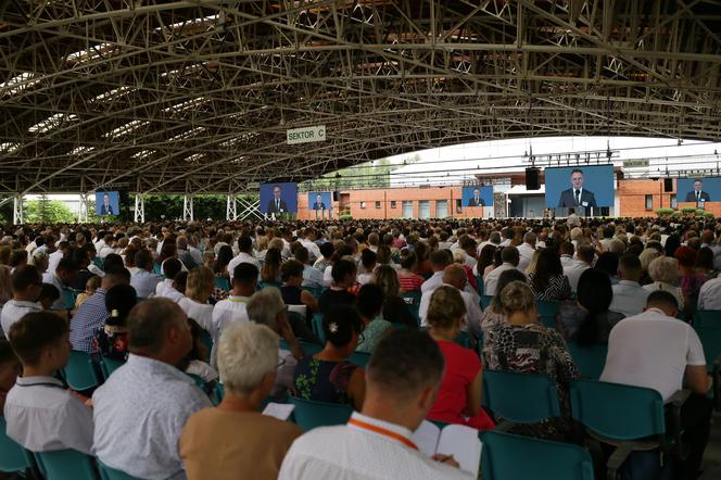Kongres Świadków Jehowy 2024. W niedzielnych wydarzeniach wzięły udział tłumy