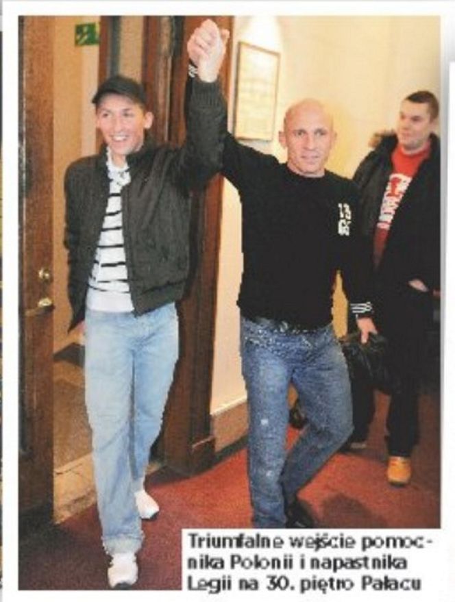 Rocki i Majewski weszli na szczyt Pałacu Kultury